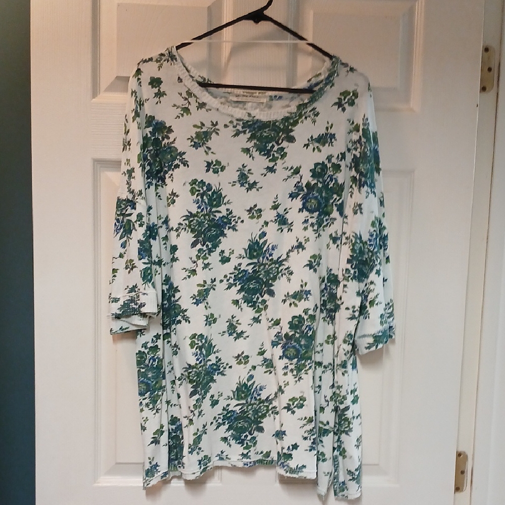 We The Free Green Floral Tunic Top
